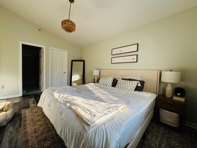 Building Photo - 128 Bertram Dr