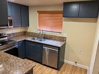 Building Photo - Comfortable place to call home