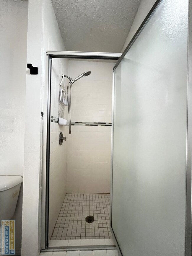 Building Photo - 1547 Guadalajara Ave