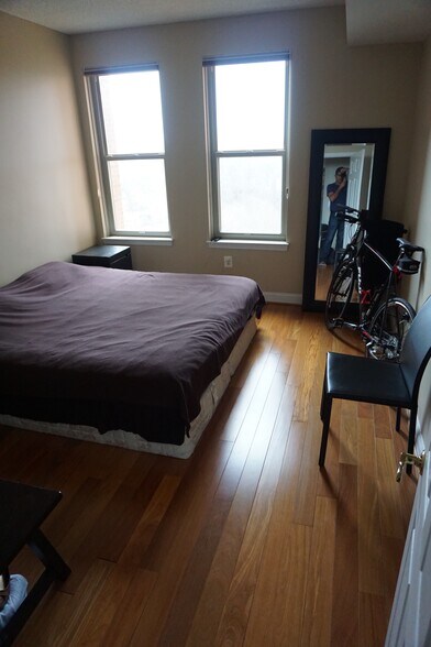 2nd bedroom with the same views as the rest of he unit - 11776 Stratford House Pl