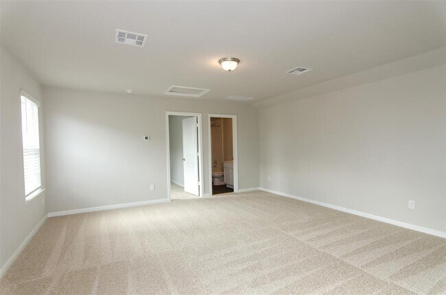 Building Photo - 392 Fall Aster Dr