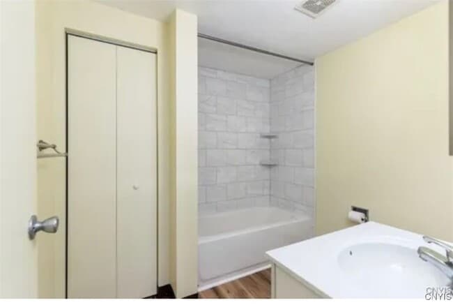 Building Photo - 471 Idlewood Blvd