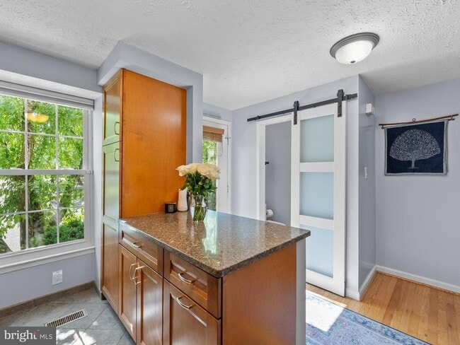 Building Photo - 1636 Fieldthorn Dr