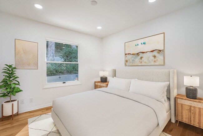 Building Photo - 15851 Mulholland Pl