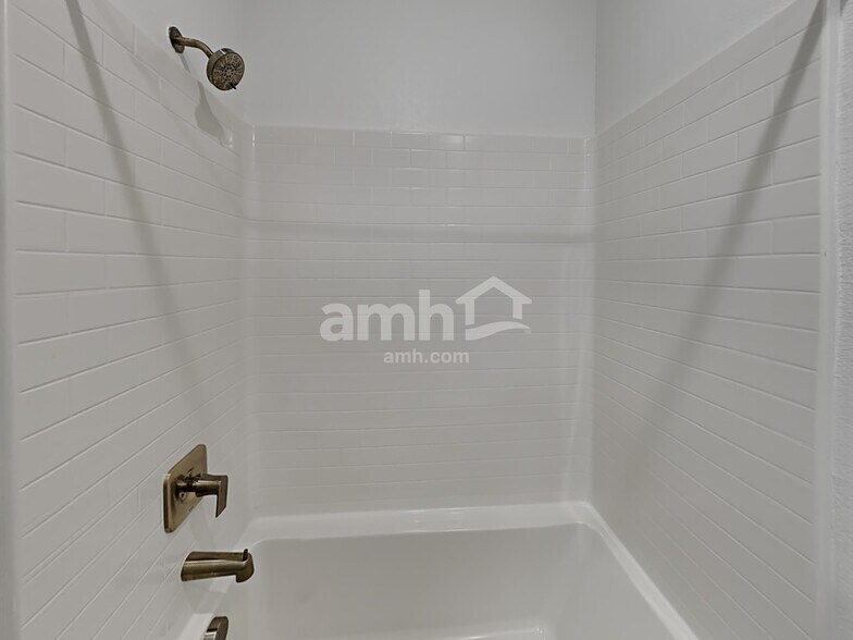 Building Photo - 9123 Taft Point Ct