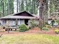Building Photo - 515 SE 26th Ave