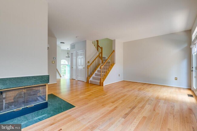 Building Photo - 20780 Dockside Terrace
