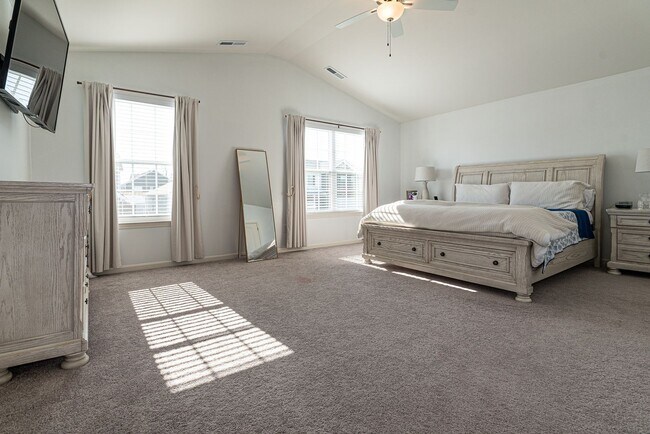 Building Photo - Spacious 4-Bedroom, 2.5-Bath Home for Rent...