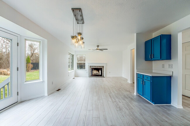 Building Photo - 1563 Scio Ridge Rd