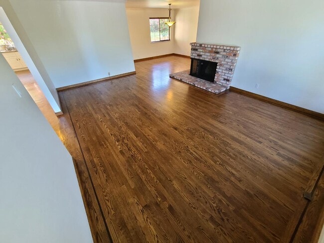 Building Photo - 717 Melissa Ct