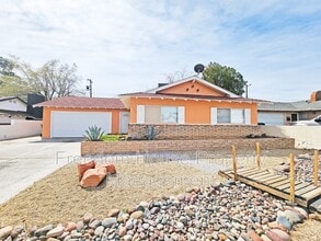 Building Photo - 5409 Mountain View Dr