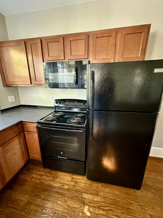 Building Photo - Charming 2 Bedroom for Rent - Birmingham, AL