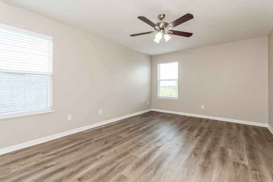 Building Photo - 4911 Windbourne Way