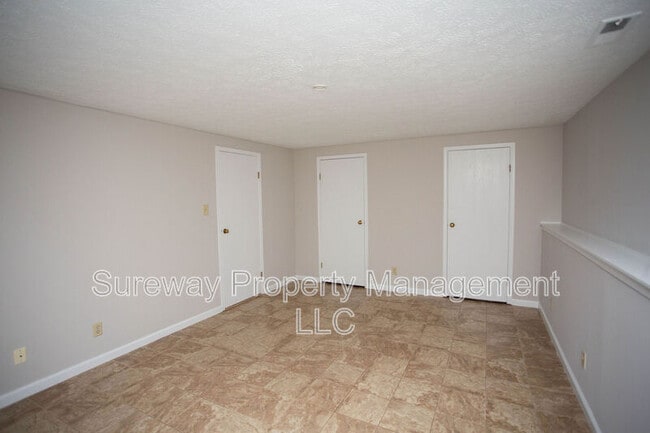 Building Photo - 26 Teaberry Ct