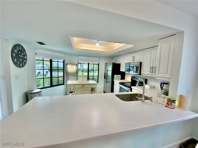 Building Photo - 871 Meadowland Dr