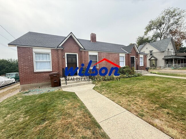Primary Photo - 1522 Browne Ave