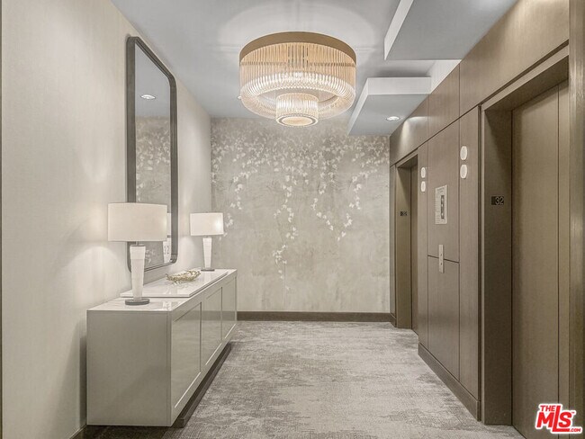 Building Photo - 900 W Olympic Blvd