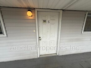 Building Photo - 1714 Highway 93