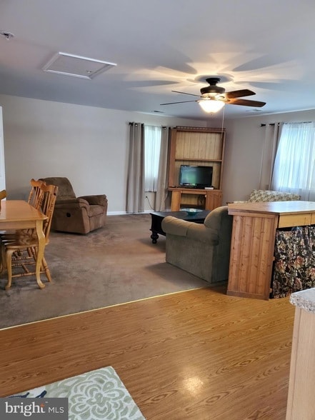 Building Photo - 11115 Little Cove Point Rd