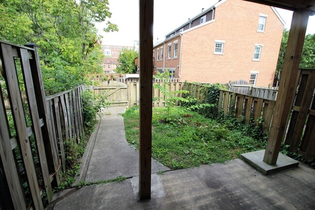 Building Photo - Beautiful 2bd/2ba Historic Butcher's Hill w/ CAC and W/D! --Available 7/15!