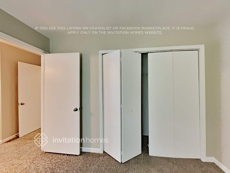 Building Photo - 10430 Meadow Crest Ln