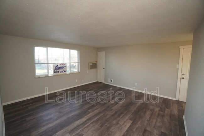 Building Photo - 677 Miller Ct