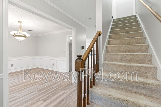 Building Photo - 511 Adams Mill Ln