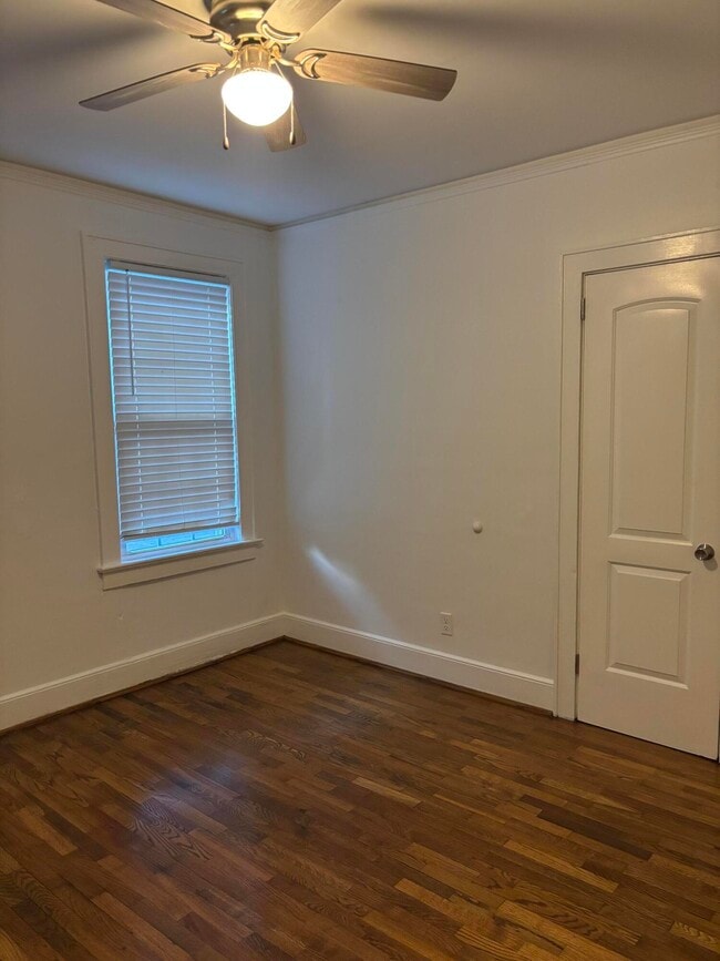Building Photo - 401 N Magnolia St