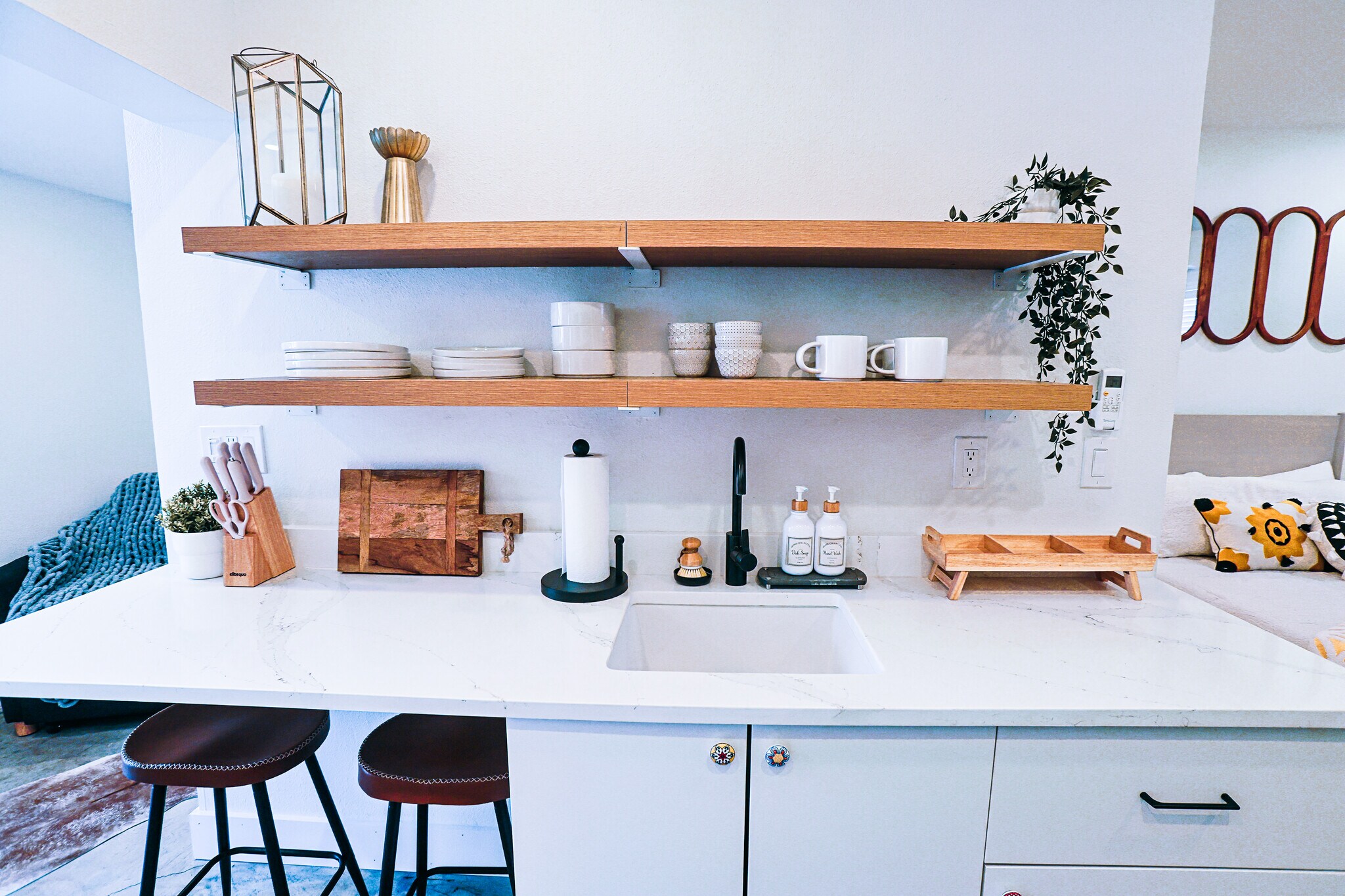 Building Photo - 6007 N Orange Blossom Ave