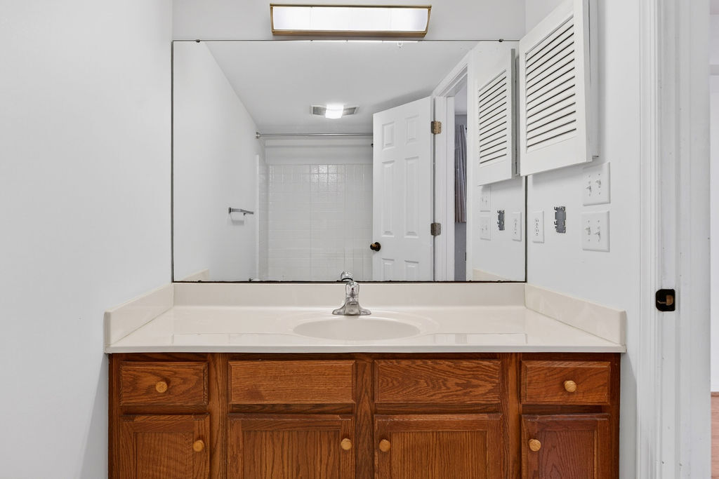 Building Photo - 2074 Stone Ridge