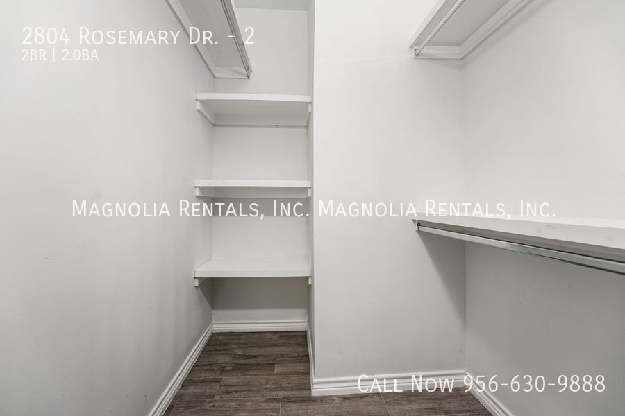 Building Photo - 2804 Rosemary Dr