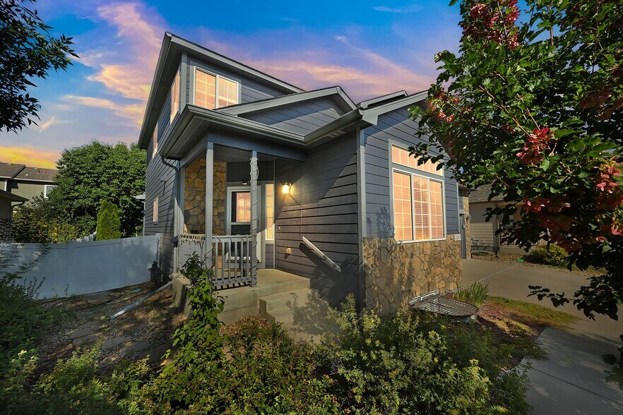 Building Photo - 2633 Clarion Ln