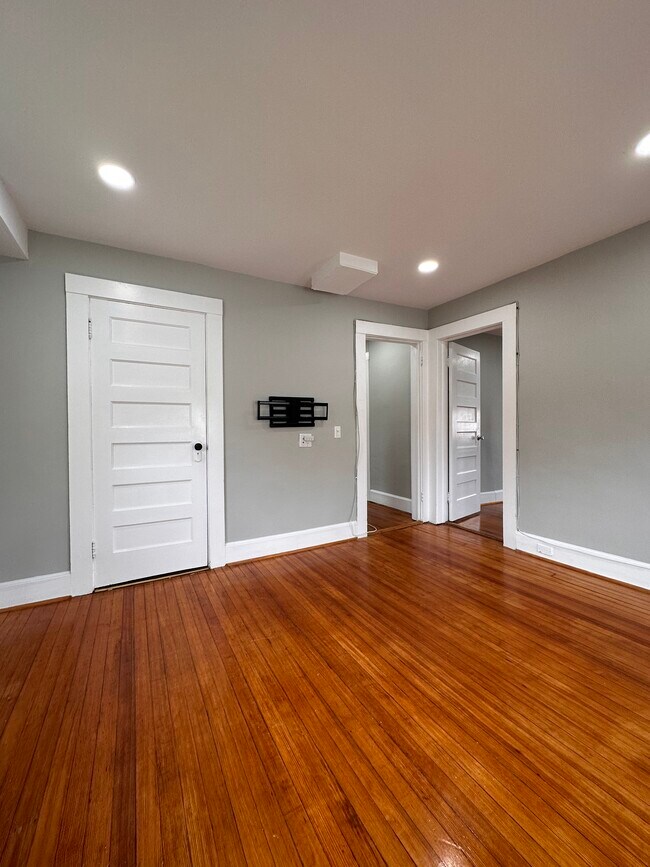 Living Room 2 - 229 Walnut St