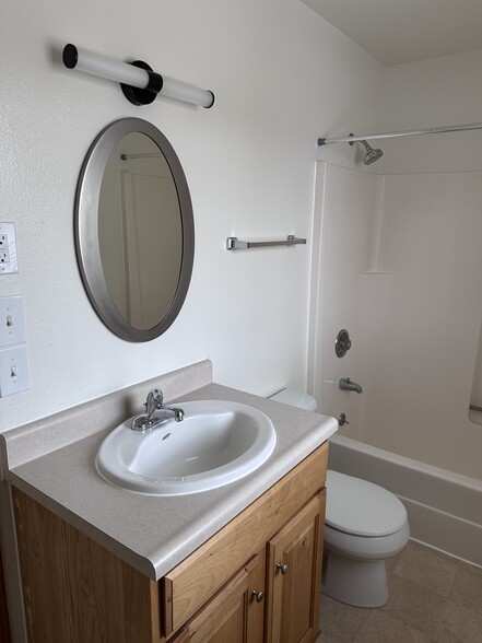 Building Photo - 1546 Turner St