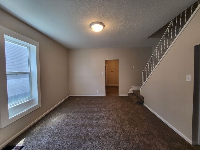 Building Photo - Affordable 3 Bedroom, 1 Bathroom Duplex wi...