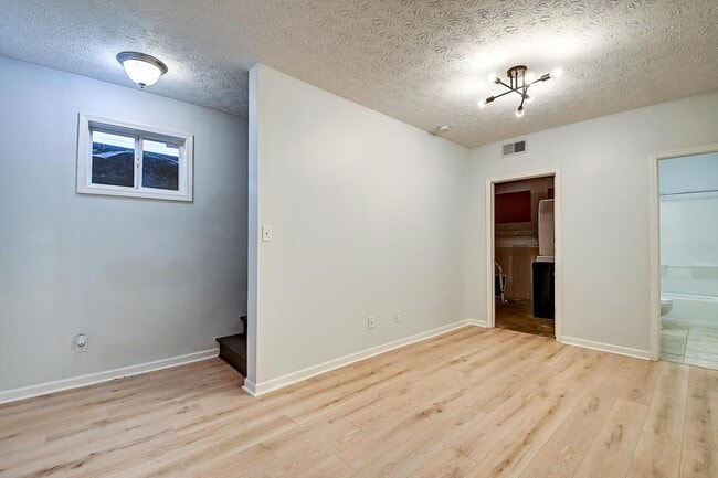 Building Photo - 1407 E New York St