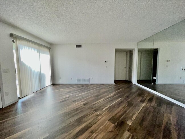 Building Photo - Gated community with a pool, 2 bed 1 bath $975 rent.