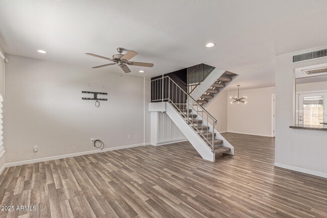 Building Photo - 5121 N Granite Reef Rd