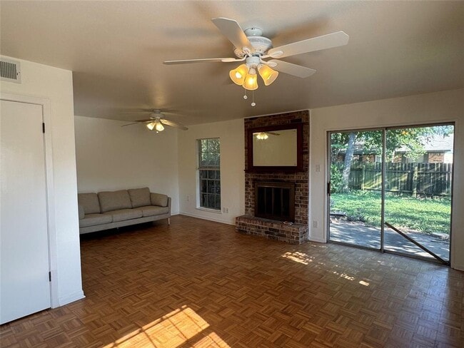 Building Photo - 4701 Sagebrush Cir