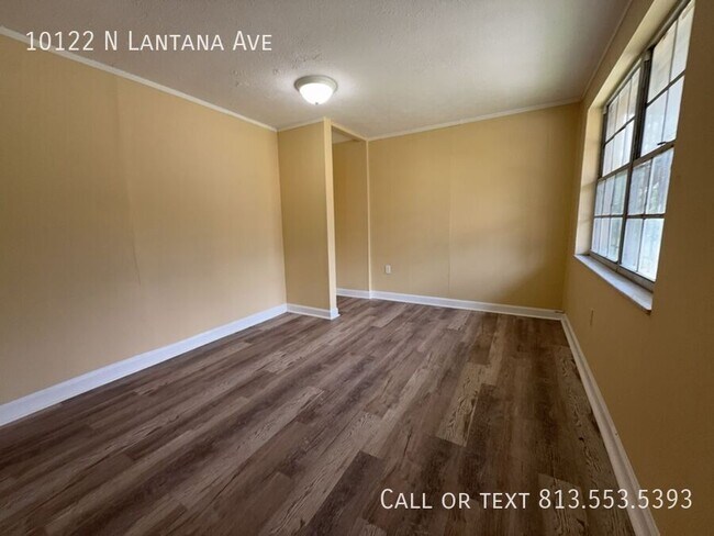Building Photo - 10122 N Lantana Ave