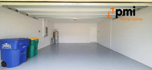Building Photo - 2114 Rockmart Loop