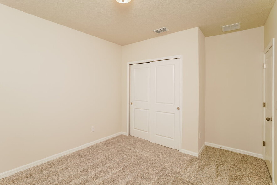 Building Photo - 39013 Harlow Rose Dr