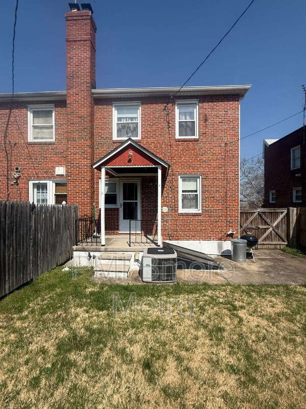 Building Photo - 3609 Woodlea Ave