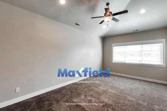Building Photo - 3 BD + Office 2 BA 2 GA Luxury Townhouse  ...