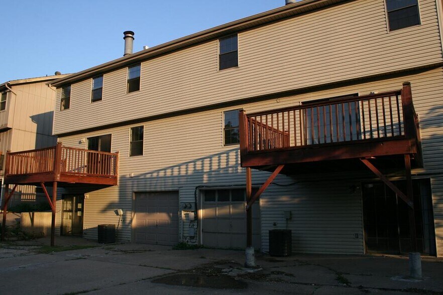 Building Photo - 14134 W 88th Pl