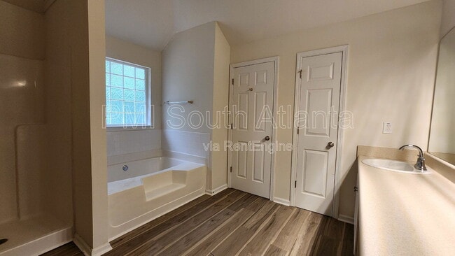 Building Photo - 122 Brenleigh Park Dr