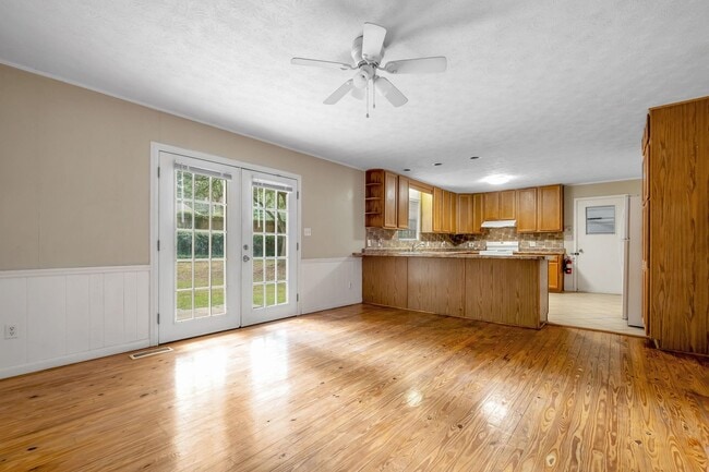 Building Photo - 2507 Waldemar Ln