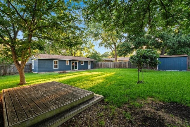 Building Photo - 508 Harway Ct