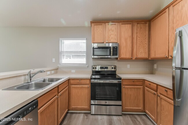 Building Photo - 86459 Sand Hickory Trail