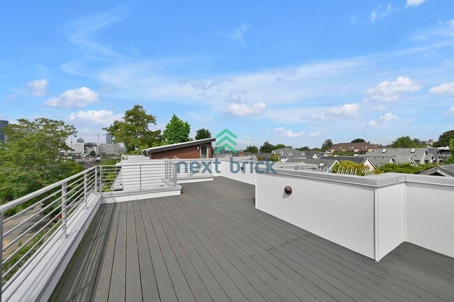 Building Photo - Sleek and Spacious Townhome with Gourmet K...